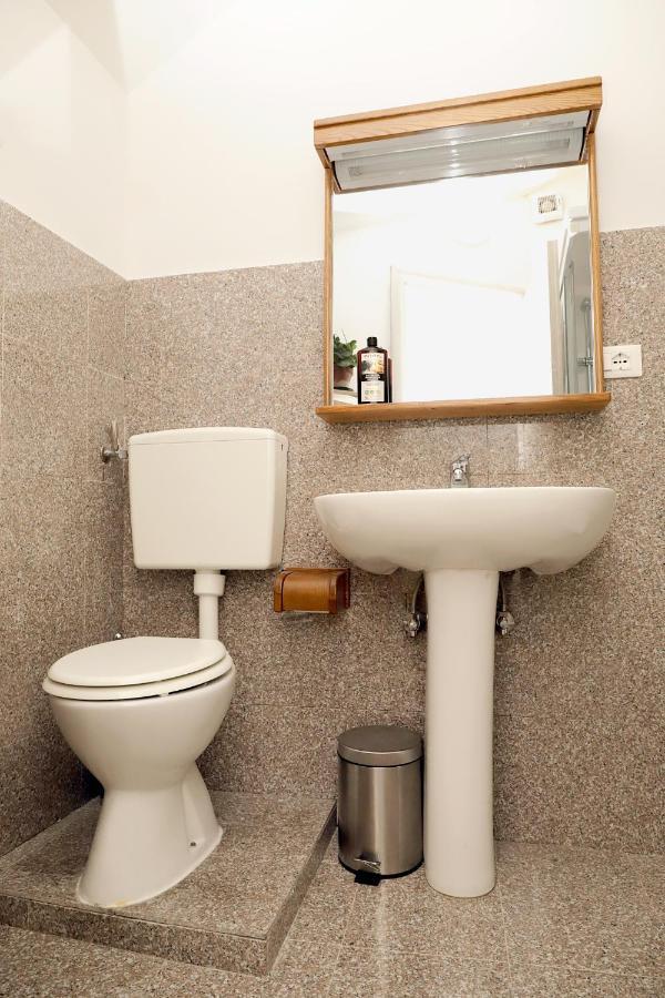 Da Lella City Centre Apartment Триест Екстериор снимка